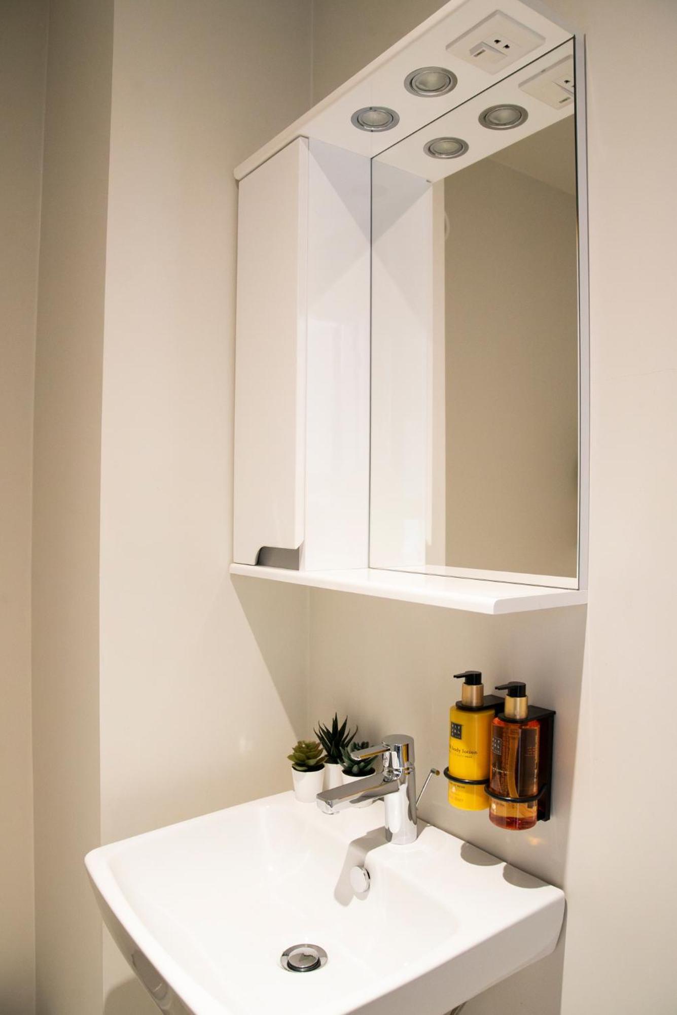 Apartment Dream - Mere With 24h Reception